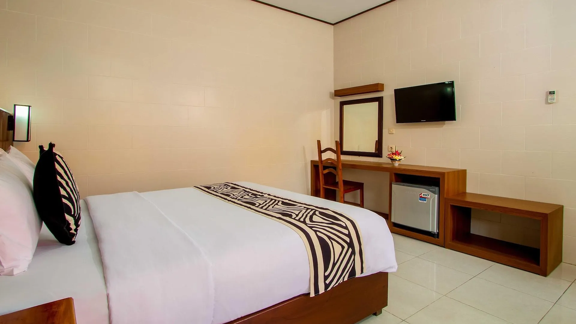 Suriwathi Hotel Kuta Lombok