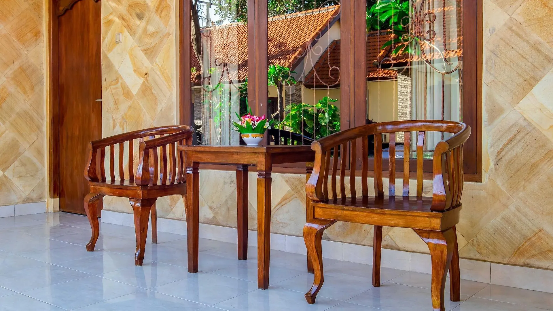 Suriwathi Hotel Kuta Lombok