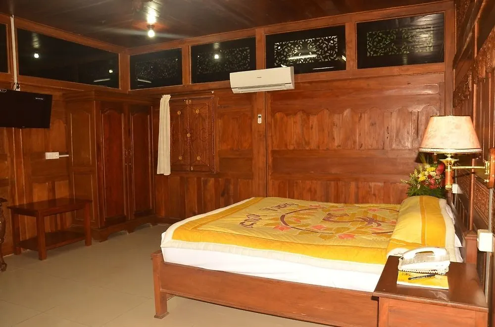 Suriwathi Hotel Kuta Lombok