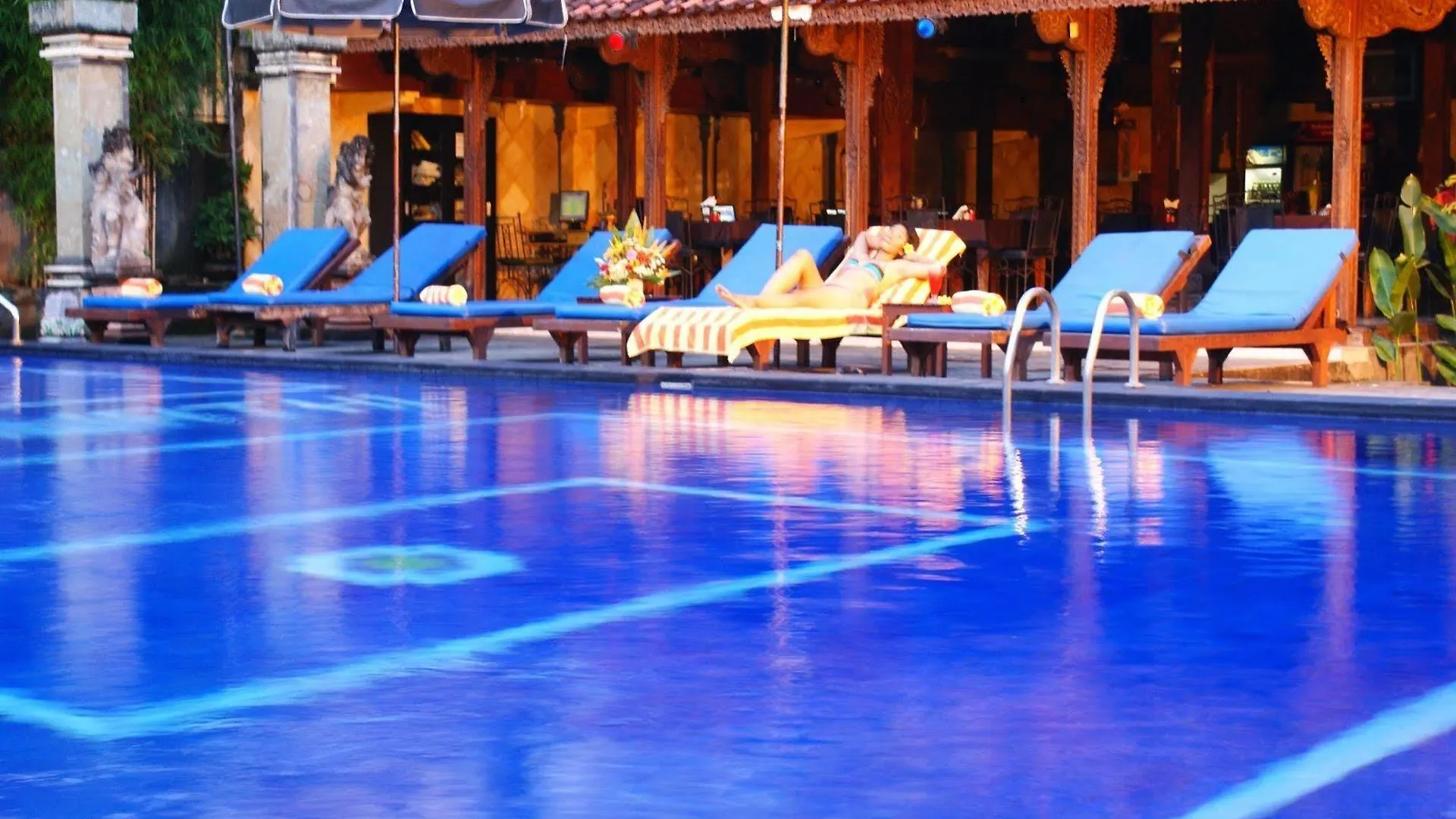 Suriwathi Hotel Kuta Lombok
