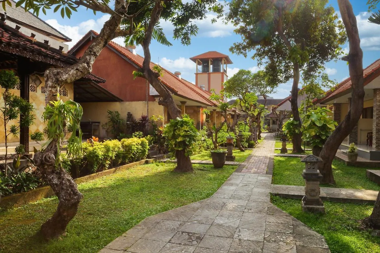 Suriwathi Hotel Kuta  3*, Kuta (Bali)
