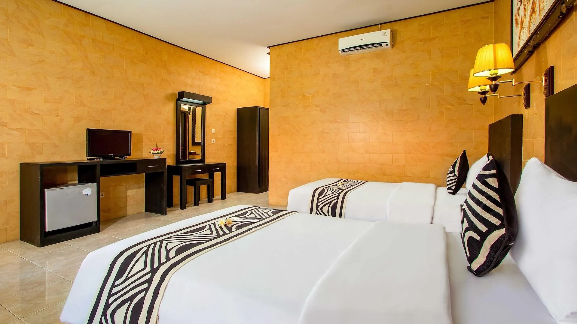 Suriwathi Hotel Kuta